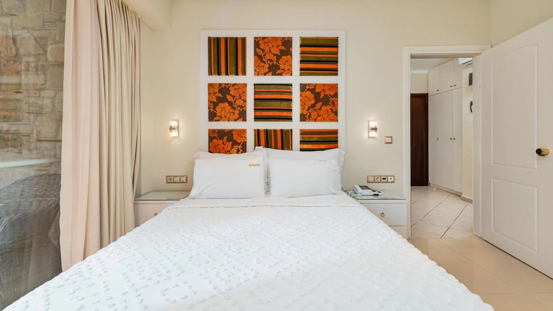 Hotel Aeollos Pefkochori 3*,